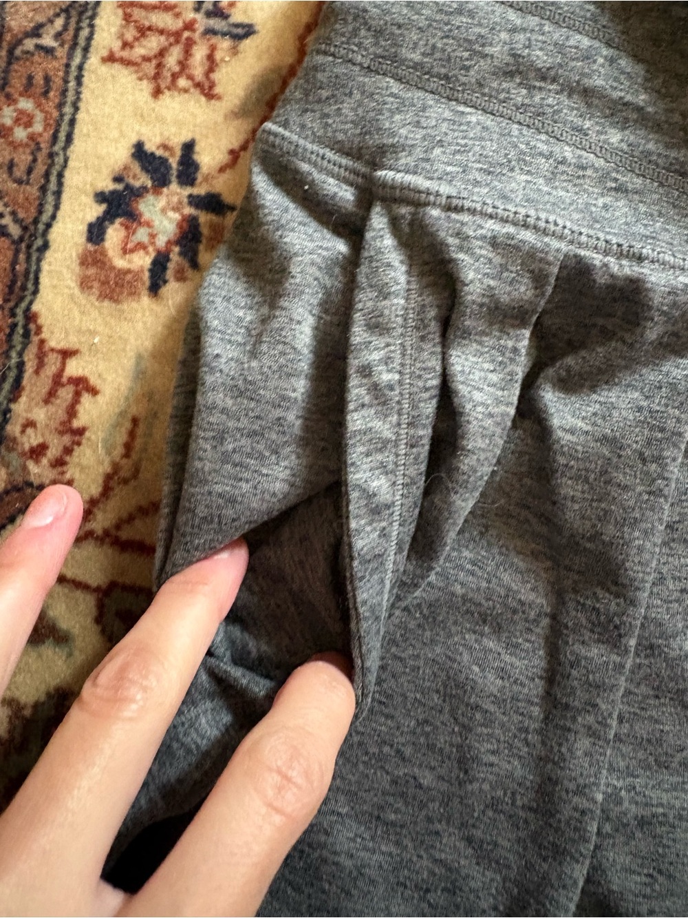 Lole Grey Pleated Sweatpants - Picture 3 of 7